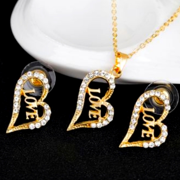 Unknown Jewelry - 💚💜New (4) piece "Love" Necklace Set